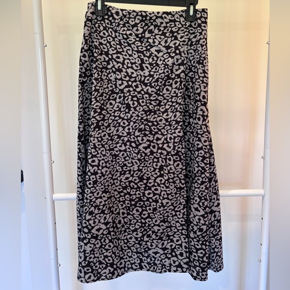 SHEIN Dresses & Skirts - SHEIN Black and Gray Leopard Slit Skirt
